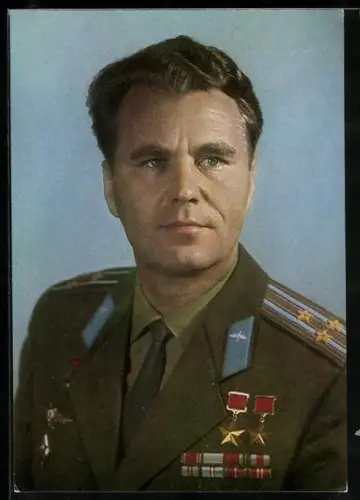 AK Kosmonaut W. A. Schatalow, Kommandant der Raumkapseln Sojus-4, Sojus-8 und Sojus-10, Raumfahrt