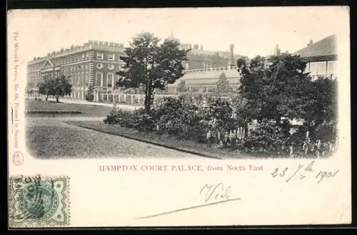 AK London, Hampton Court Palace, from North East