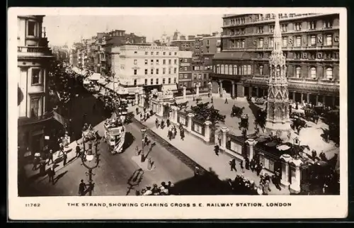 AK London, The Strand, Showing Charing Cross S. E. Railway Station