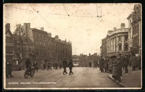 AK Wolverhampton, Queens Square