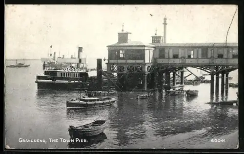 AK Gravesend, The Town Pier