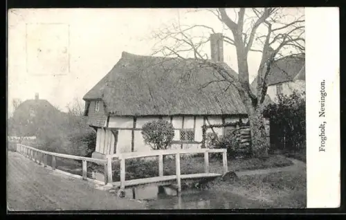 AK Newington, Frogholt