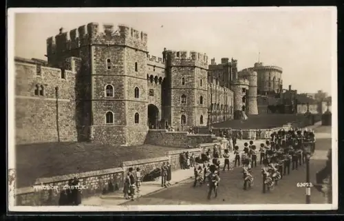 AK Windsor, Castle with orchestra