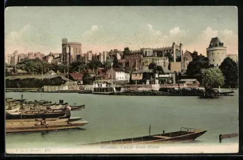 AK Windsor, Castle seen from the River