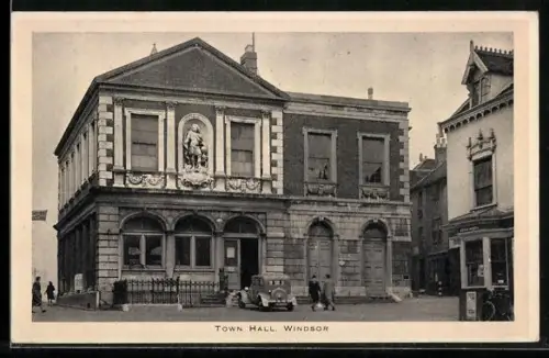 AK Windsor, Town Hall