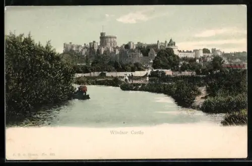 AK Windsor, Castle seen from the water