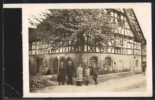Foto-AK Waiblingen i. Remstal, Strassenpartie mit Anwohnern