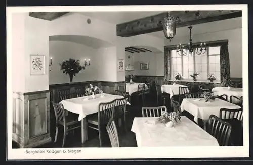 AK Siegen i. W., Berghotel Rödgen, Bes. Oskar Stangier, Speisesaal