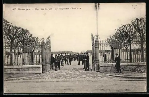 AK Bourges, Quartier Carnot, 37e Régiment d`Artillerie