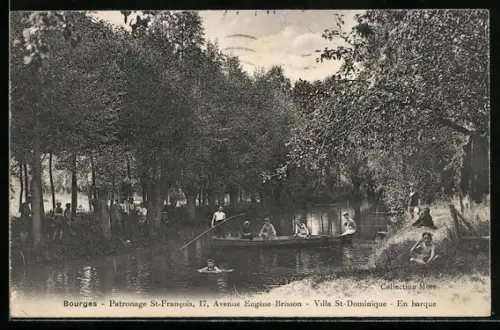 AK Bourges, Patronage St-Francois, promenade en barque sur l`Avenue Eugène-Brisson