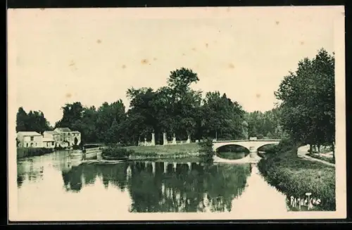 AK Jarnac-sur-Charente, Jardin Public et pont sur la rivière