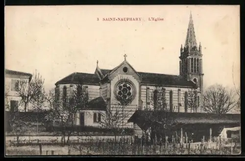AK Saint-Nauphary, L`Église