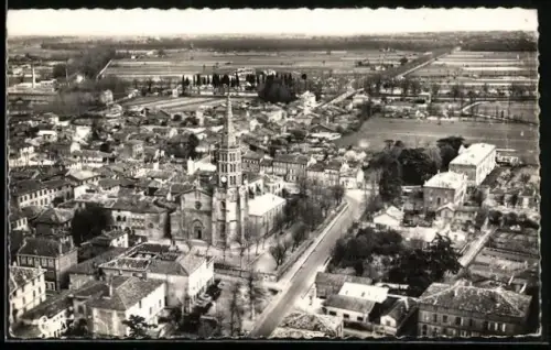 AK Montech /T.-et-G., Quartier de l`Église, Vue aérienne