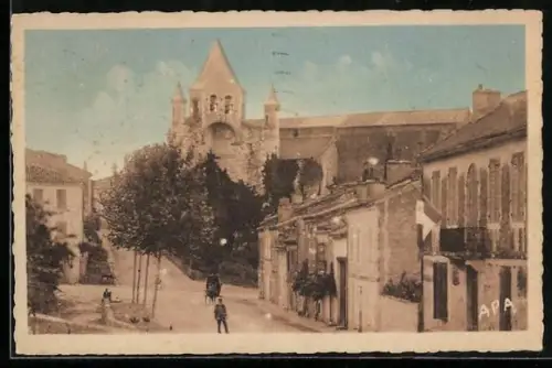 AK Auvillars /T.-et-G., La Papayette, Vue de l`église et de la rue principale avec habitants