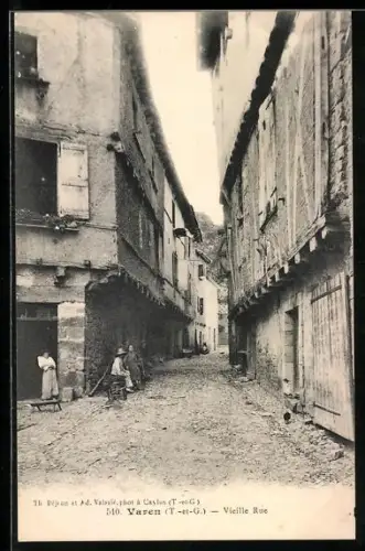 AK Varennes /T-et-G., Vieille Rue