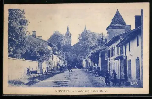 AK Montech, Faubourg Lafeuillade avec vue sur la rue animée et les bâtiments historiques