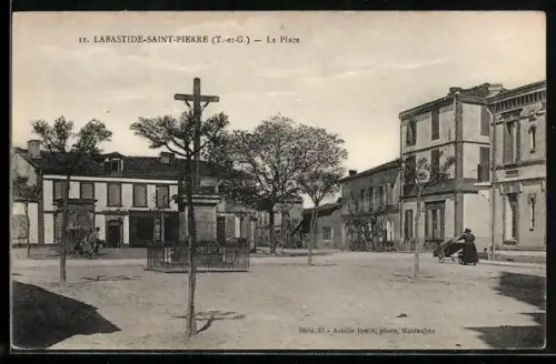 AK Labastide-Saint-Pierre /T.-et-G., La Place