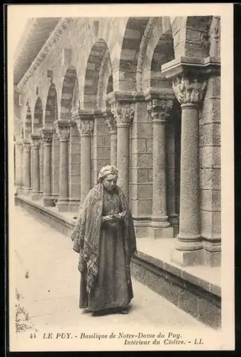AK Le Puy, Basilique de Notre-Dame du Puy, Intérieur du Cloître