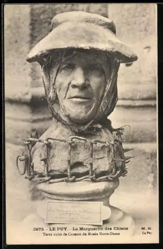 AK Le Puy, La Marguerite des Chiens, terre cuite de Crozatier du Musée Notre-Dame