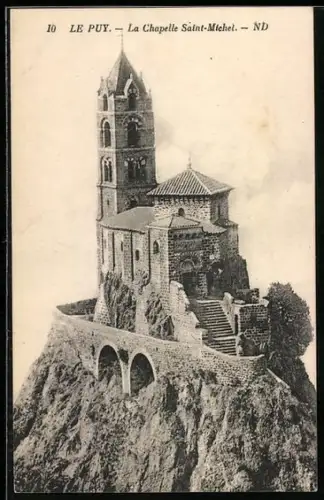 AK Le Puy, La Chapelle Saint-Michel sur son piton rocheux