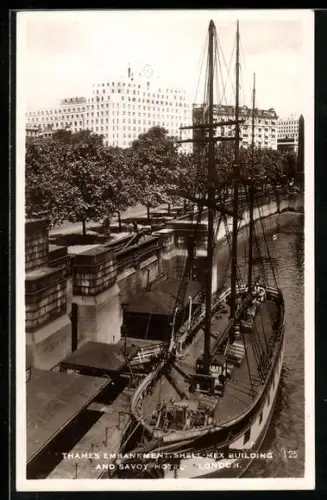 AK London, Thames Embankment, Shell Mex Buildings and Savoy Hotel