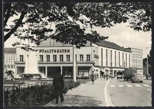 AK Kaiserslautern /Pfalz, Pfalztheater, Brunnen, Am Fackelrondell