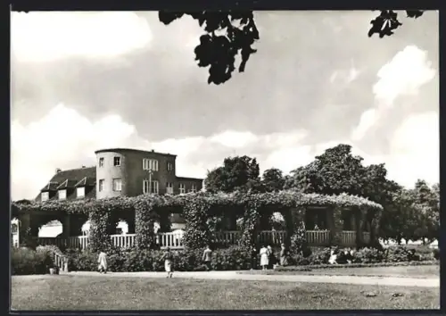 AK Berlin-Frohnau, Zeltinger Platz, Pergola, Wohnhaus