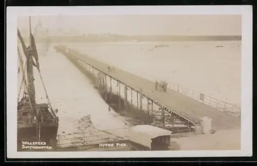 AK Hythe, The Pier