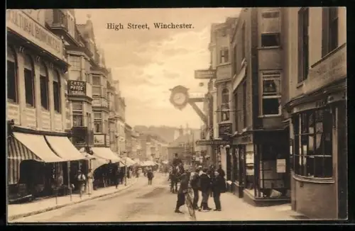AK Winchester, High Street