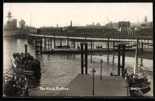 AK Portsea, The Hard