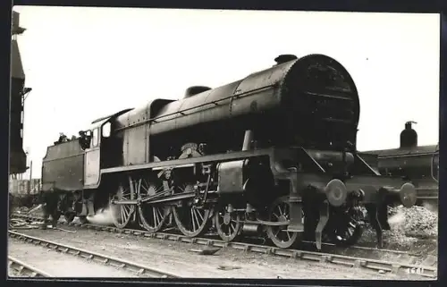 AK Britische Lokomotive Nr. 6132 Phoenix mit Fahrpersonal, englische Eisenbahn