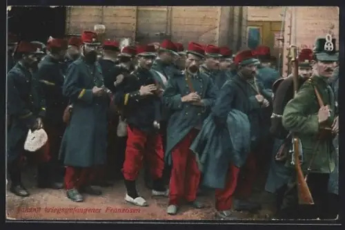 AK Ankunft kriegsgefangener Franzosen in Uniform