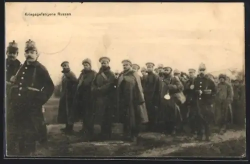 AK Kriegsgefangene Russen in Uniform