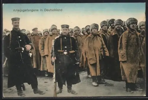 AK Deutschland, Russische Kriegsgefangene in Mänteln