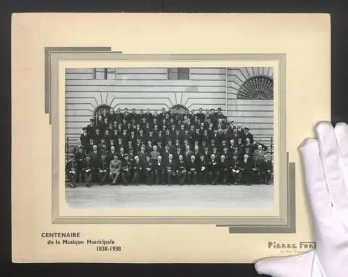 Fotografie Pierre Fort, Annecy, Centenaire de la Musique Municipale 1838-1938, Feuerwehr Uniform mit Orden