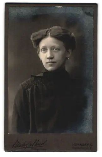 Fotografie Bischof & Broel, Nürnberg, Bayreutherstrasse 21, Porträt einer jungen Frau