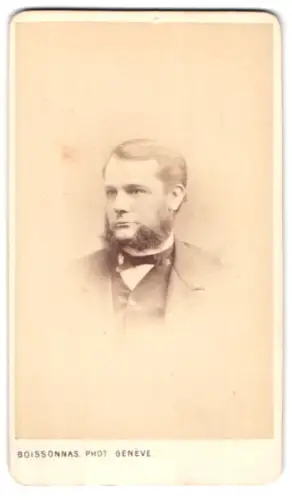 Fotografie Boissonnas, Genève, Place Bel-Air 2, Porträt eines Herren mit Bart