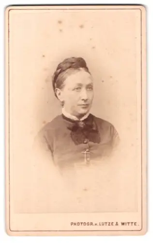 Fotografie Lutze & Witte, Magdeburg, Breite Weg, Porträt einer Frau