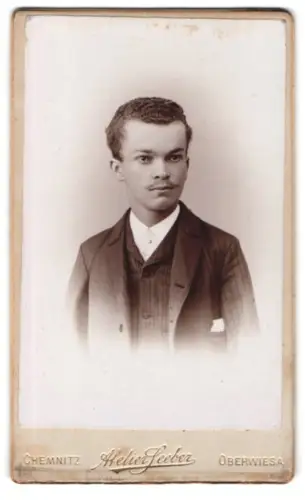 Fotografie Atelier Seeber, Chemnitz, Theaterschstr. 22, Porträt eines jungen Mannes