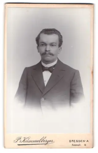 Fotografie Paul Kümmelberger, Dresden, Annenstr. 10, Portrait eines Herren mit elegantem Schnurrbart