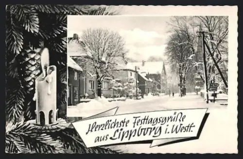 AK Lippborg i. Westf., Winterliche Ortsansicht mit verschneiter Strasse und Häusern, Kerze und Tannenzweige, Festtagsgruss