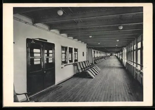 AK Passagierschiff Europa vom Norddeutschen Lloyd Bremen, Promenadendeck I. Klasse