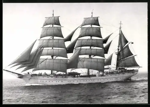 AK Segelschulschiff Gorch Fock der Bundesmarine unter vollen Segeln
