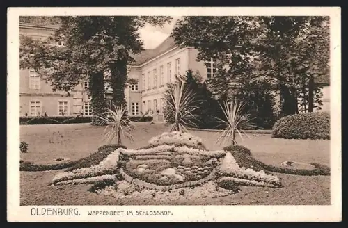 AK Oldenburg, Wappenbeet im Schlosshof