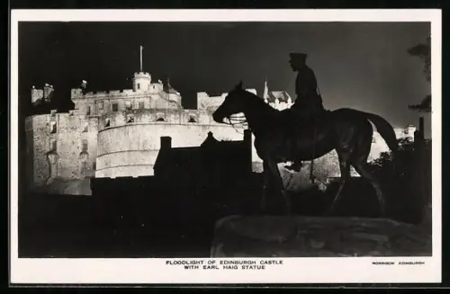 AK Edinburgh, Floodlight of Castle with Earl Haig Statue