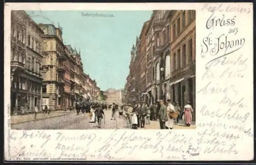 AK St. Johann, Bahnhofstrasse mit Passanten