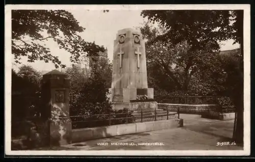 AK Wakefield, War Memorial