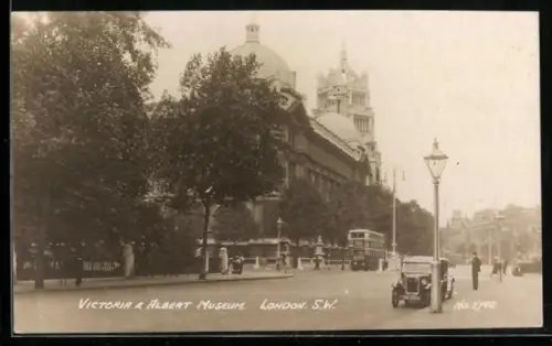 AK London, Victoria & Albert Museum