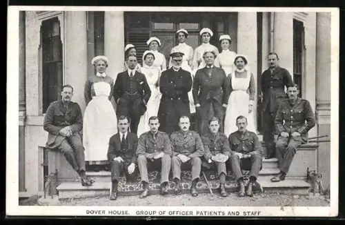 AK London, Dover House, Group of Officer Patients and Staff