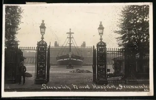 AK Greenwich, Naval Hospital